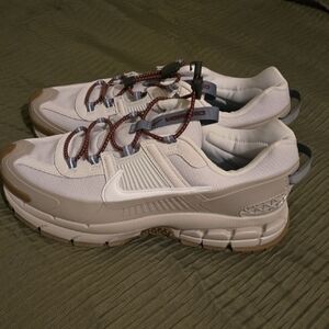 Nike Zoom Vomero Roam Shoes - Size 10